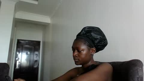 sweetmelanin19 online show from February 10, 8:18 am