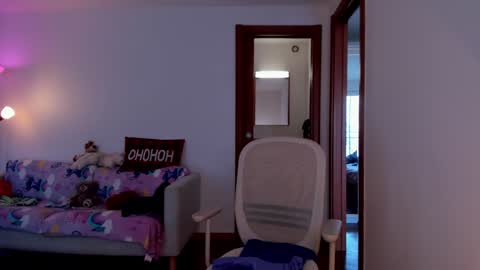 Snapshot of sweetmila1 chatting on March 14, 12:54 pm Mila online show from March 14, 12:54 pm