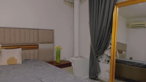 Snapshot of sweetmilf36 chatting on October 25, 8:47 pm Claudia online show from October 25, 8:47 pm