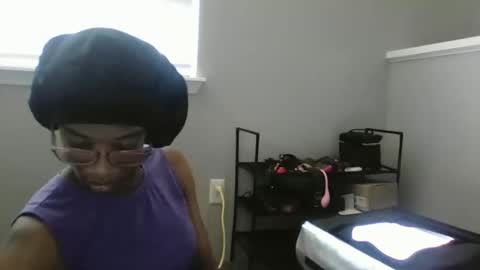 Snapshot of sweetness_cool chatting on May 12, 9:56 pm sweetness_cool online show from May 12, 9:56 pm