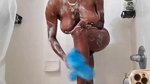 Snapshot of sweetnlow21 chatting on March 8, 10:34 pm sweetnlow21 online show from March 8, 10:34 pm