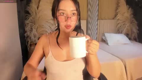 Snapshot of sweetnova_ chatting on June 11, 12:43 am Sweet Nova online show from June 11, 12:43 am