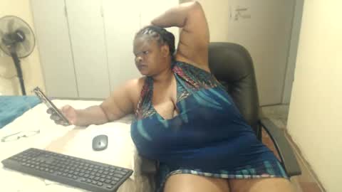 sweetnoziexxx online show from December 3, 9:00 am