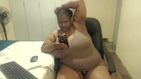 sweetnoziexxx online show from December 4, 6:06 pm