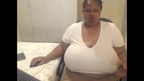 sweetnoziexxx online show from December 15, 9:56 am