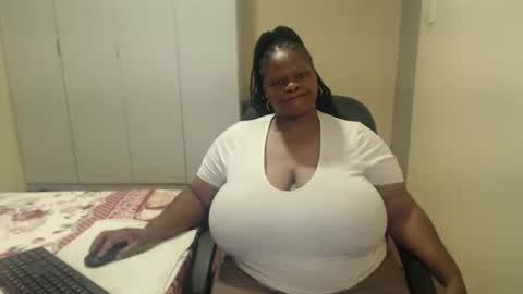 sweetnoziexxx online show from January 18, 11:21 am