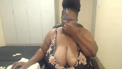 sweetnoziexxx online show from February 21, 10:17 am