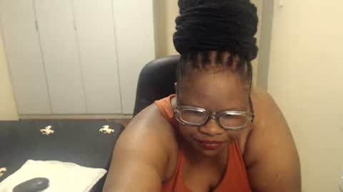 sweetnoziexxx online show from February 27, 8:17 am