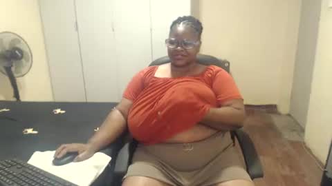 sweetnoziexxx online show from March 7, 11:29 am