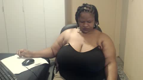 sweetnoziexxx online show from October 4, 4:32 am