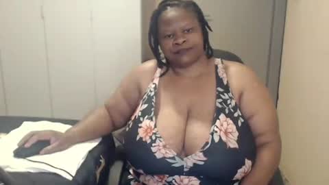 sweetnoziexxx online show from October 13, 5:51 am