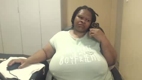 sweetnoziexxx online show from October 25, 5:08 pm