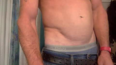 Snapshot of sweetnsexy95 chatting on January 8, 1:21 am WeAim2PZzz online show from January 8, 1:21 am