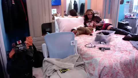 Snapshot of sweetnsexy95 chatting on February 10, 5:47 am WeAim2PZzz online show from February 10, 5:47 am