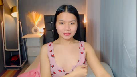 Snapshot of sweetnwildts chatting on March 31, 8:59 am Ghena online show from March 31, 8:59 am