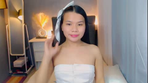 Snapshot of sweetnwildts chatting on April 6, 4:46 am Ghena online show from April 6, 4:46 am