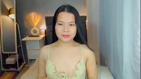 Snapshot of sweetnwildts chatting on April 20, 11:02 am Ghena online show from April 20, 11:02 am