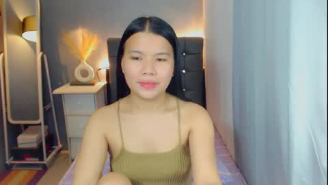 Snapshot of sweetnwildts chatting on April 23, 3:52 am Ghena online show from April 23, 3:52 am