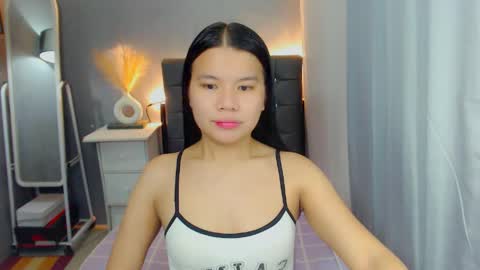 Snapshot of sweetnwildts chatting on May 10, 1:44 am Ghena online show from May 10, 1:44 am