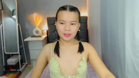 Snapshot of sweetnwildts chatting on May 11, 3:56 am Ghena online show from May 11, 3:56 am