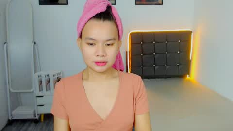 Snapshot of sweetnwildts chatting on May 31, 2:57 pm Ghena online show from May 31, 2:57 pm