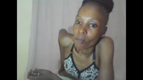 ESTHER online show from January 17, 6:54 pm