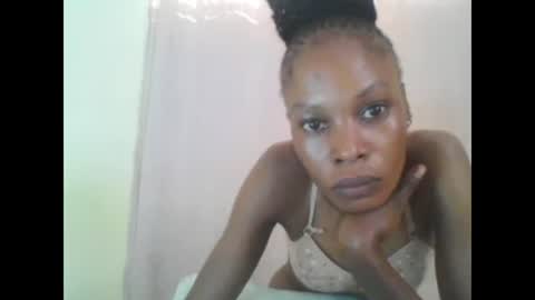 ESTHER online show from January 18, 12:47 pm