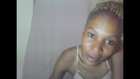 ESTHER online show from February 10, 6:24 pm