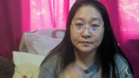 Snapshot of sweetpilipina88 chatting on July 8, 3:44 am MIA online show from July 8, 3:44 am