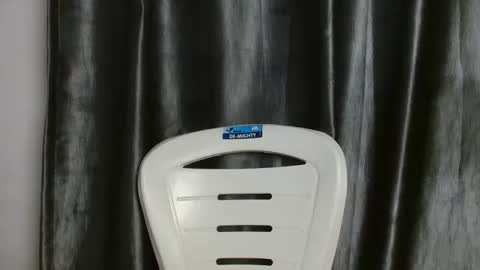 slim ivy online show from November 2, 5:48 pm