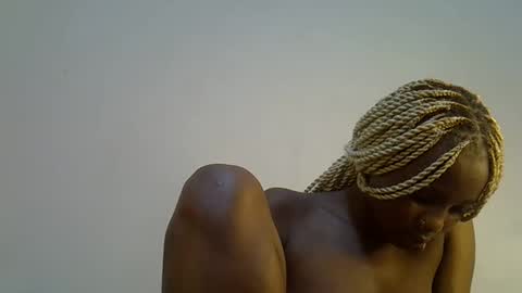 Snapshot of sweetrall chatting on March 26, 9:31 pm Lilly online show from March 26, 9:31 pm