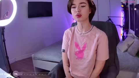 Snapshot of sweetriso chatting on March 27, 9:36 pm Alice online show from March 27, 9:36 pm