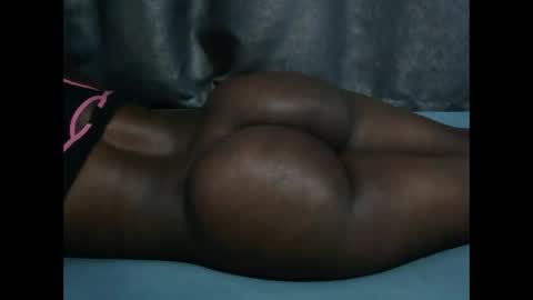 Snapshot of sweetsandrahh chatting on November 15, 5:38 am Sandrah online show from November 15, 5:38 am