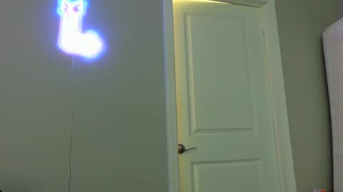 Snapshot of sweetscar22 chatting on December 23, 9:18 pm Sweetscar22 online show from December 23, 9:18 pm