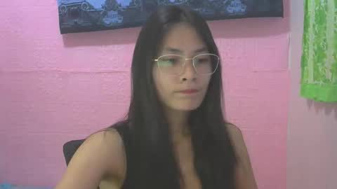 Mia online show from October 17, 2:48 am
