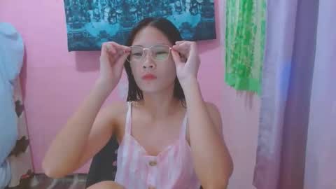 Mia online show from May 27, 12:46 pm