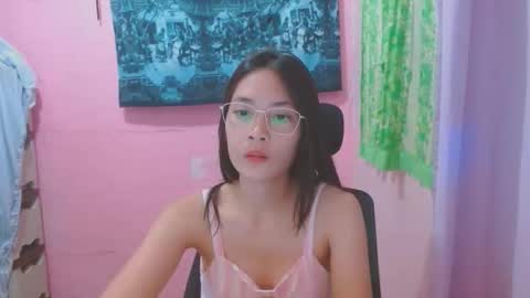 Mia online show from May 29, 4:32 am