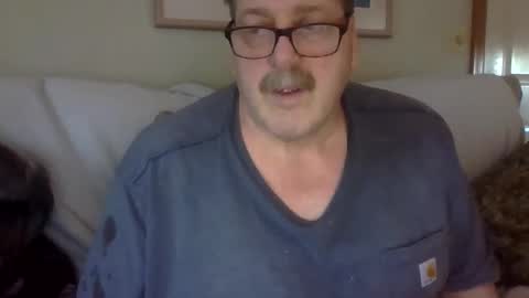 Snapshot of sweetsforu326 chatting on April 28, 10:20 am sweetbrowneyes623 online show from April 28, 10:20 am