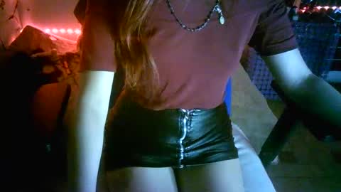 Snapshot of sweetsin_21 chatting on January 20, 1:39 am MEGHAN LOPEZ online show from January 20, 1:39 am