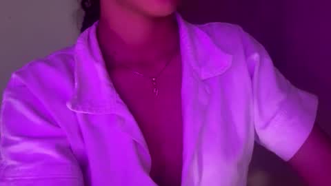 SweetSinnyX online show from March 22, 1:42 am