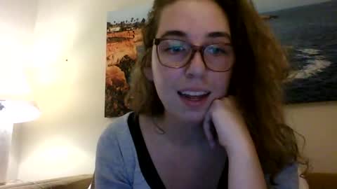 Snapshot of sweetsocalgirl chatting on November 30, 7:23 am sweetsocalgirl online show from November 30, 7:23 am