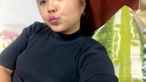 Snapshot of sweetspicyy chatting on March 25, 10:32 am sweetspicyy online show from March 25, 10:32 am