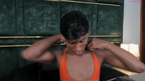 Snapshot of sweetstacy_ chatting on April 4, 2:43 am sweetstacy_ online show from April 4, 2:43 am