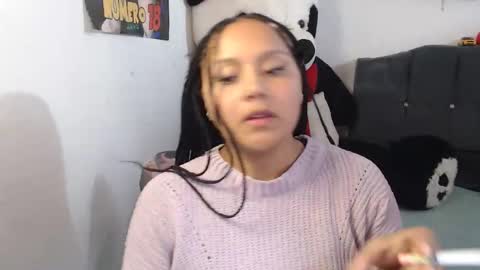 sweett_candy1 online show from May 17, 8:27 pm