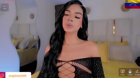 Snapshot of sweett_shinexx chatting on January 6, 4:27 am angel online show from January 6, 4:27 am