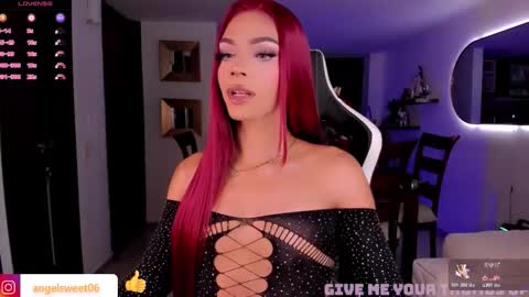 Snapshot of sweett_shinexx chatting on March 25, 4:51 am angel online show from March 25, 4:51 am