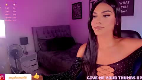 Snapshot of sweett_shinexx chatting on April 24, 5:32 am angel online show from April 24, 5:32 am