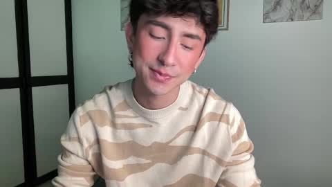 Andy  online show from May 3, 1:11 am