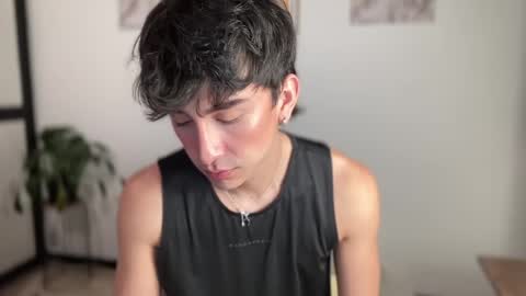 Andy  online show from May 7, 1:33 am