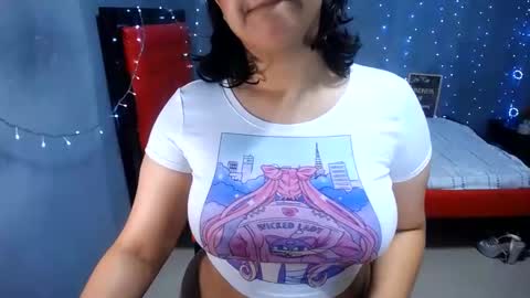 Snapshot of sweettei chatting on November 21, 11:09 am Me llamo Tara online show from November 21, 11:09 am